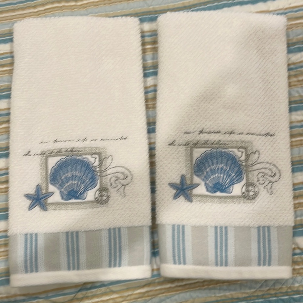 Shell hand towels - Picture 1 of 5